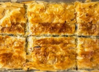 Συνταγή για τυρόπιτα με κασέρι, φέτα, γραβιέρα