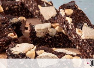 Άκης Πετρετζίκης: Νηστίσιμες μπάρες με σοκολάτα και χαλβά