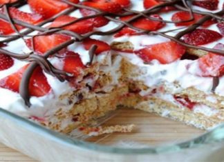 Γλυκό ψυγείου με μπισκότα και φράουλες – Λαχταριστή συνταγή