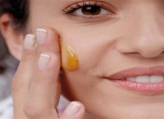 Η μαγική συνταγή με ελαιόλαδο και μέλι που θα κάνει θαύματα στην επιδερμίδα σας