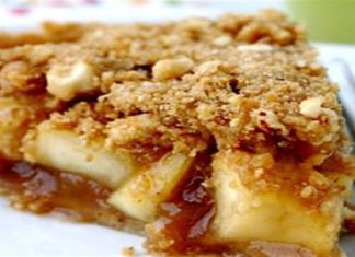 Η μηλόπιτα της γιαγιάς με μπόλικη κανέλα – Κορυφαία συνταγή για αρχάριους