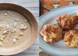 Τυροπιτάκια καραντίνας για αρχάριους: Εύκολη και νόστιμη συνταγή που γίνεται στη στιγμή