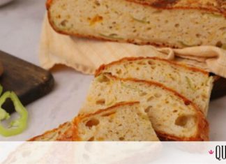 Ψωμί με cheddar και πράσινες πιπεριές