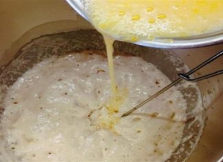 Βάζει μαγειρική σόδα στα αυγά και τα ανακατεύει – Αυτό που φτιάχνει θα γίνει η αγαπημένη σας συνήθεια!