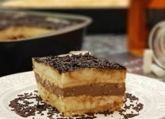 Γρήγορο γλυκό ψυγείου με φρέσκο γάλα και κονιάκ