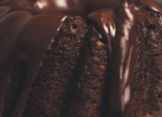 Φτιάξε κέικ σοκολάτας με μερέντα και ρίξε μαγειρική σόδα – Το μυστικό που κάνει μοναδική την συνταγή