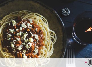 2 τρόποι για να φτιάξεις τον καλύτερο κιμά για τα μακαρόνια