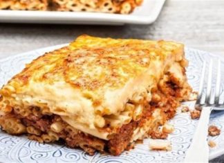 Παραδοσιακό παστίτσιο από την Αργυρώ Μπαρμπαρίγου – Το μυστικό της κρύβεται στο 1 ξυλάκι κανέλας