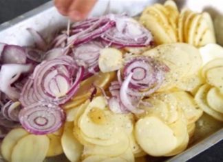 Βάζει πατάτες στο ταψί, ρίχνει από πάνω κρεμμύδια και το βάζει στον φούρνο…Το αποτέλεσμα είναι εξωπραγματικό!