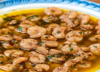 Αρωματικές γαρίδες με σκόρδο, βούτυρο και λεμόνι (Video)