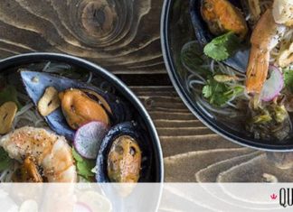 Άκης Πετρετζίκης: Noodles με θαλασσινά