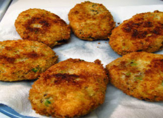 Λαχταριστοι πατατοκεφτεδες!Το τελειο πιατο για τη Σαρακοστη