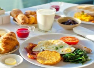 6+1 ιδέες για υγιεινό πρωινό που μπορείς να φας «στο πόδι»