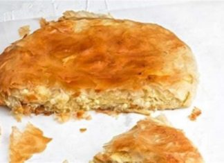 Απίστευτη αναποδογυριστή τυρόπιτα από την Αργυρώ Μπαρμπαρίγου