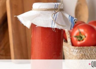 Άκης Πετρετζίκης: Σάλτσα ντομάτας