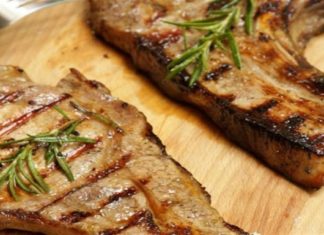 Η απόλυτη συνταγή: Μοσχαρίσιες μπριζόλες με μαρινάδα βαλσαμικού ξιδιού ψημένες στο χαρτί!