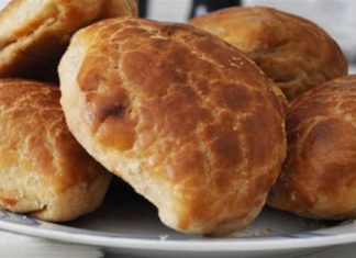 Σούσουρο με τα πανεύκολα τυροπιτάκια κουρού – Θα τα λατρέψετε