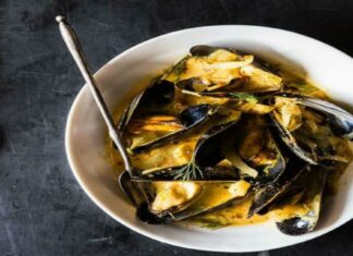 Μύδια σαγανάκι με μουστάρδα και λεμόνι – “Εγκεφαλικό” με την συνταγή της Αργυρώ Μπαρμπαρίγου