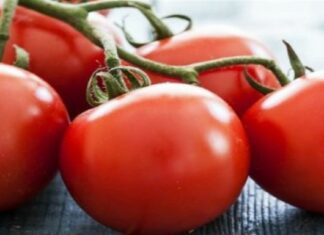 Διατηρήστε τις ντομάτες σας φρέσκες με αυτό το πανέξυπνο κόλπο