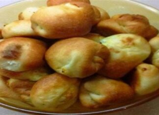 Αφράτα και εύκολα τυροπιτάκια