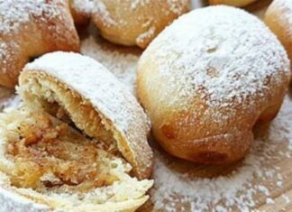 Εύκολη συνταγή για αφράτα, νηστίσιμα μηλοπιτάκια σαν της γιαγιάς στο χωριό