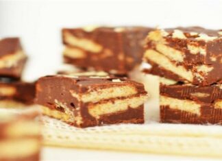 Το γλυκό της Κυριακής: Το πιο λαχταριστό μπισκοτογλυκό με μπανάνες έτοιμο μέσα σε 15 λεπτά