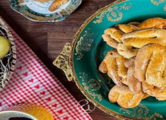 Πασχαλινά κουλούρια της γιαγιάς από την Αργυρώ Μπαρμπαρίγου!