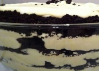 Θεϊκό γλυκό ψυγείου με 3 υλικά. Έτοιμο σε 10 λεπτά!