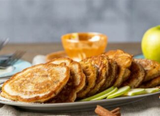 Οι τηγανίτες μήλου με κανέλα της Αργυρώς Μπαρμπαρίγου είναι τρέλα – Δεν θα μείνει κομμάτι