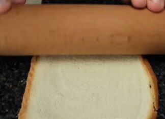 Πατάει με τον πλάστη ένα ψωμί του τοστ…Το αποτέλεσμα; Λαχταριστό