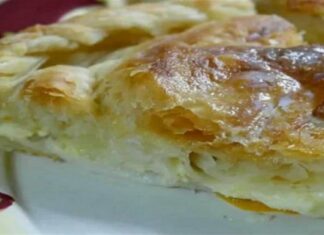 Η πιο νόστιμη τυρόπιτα με σιμιγδαλόκρεμα