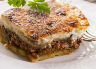 Λιώνει στο στόμα ο πουρές πατάτας της Βέφας Αλεξιάδου – Με μελιτζάνες φούρνου και κιμά