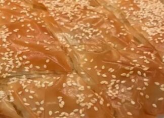 Τυρόπιτα με ελιές και πιπεριές Φλωρίνης!