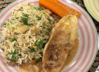 Λεμονάτο κοτόπουλο κατσαρόλας με ρύζι από την Αργυρώ Μπαρμπαρίγου – Εύκολη μαμαδίστικη συνταγή