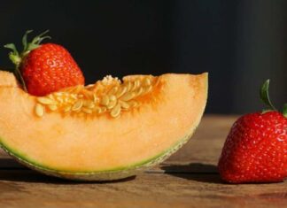 Καύσωνας και διατροφή: Τα 5 τρόφιμα που θα σας δροσίσουν