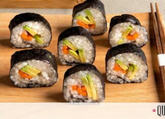 Άκης Πετρετζίκης: Vegan σούσι