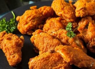 Τηγανητό κοτόπουλο σαν KFC από την Αργυρώ Μπαρμπαρίγου – Οι 2 κουταλιές λεμόνι κάνουν την διαφορά