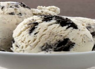 Λαχταριστό παγωτό με ζαχαρούχο γάλα και μπισκότα – Έτοιμο στο τσακ μπαμ