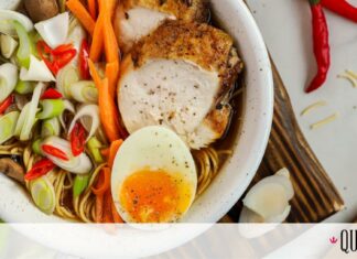 Σούπα ράμεν με κοτόπουλο, μανιτάρια και νουντλς