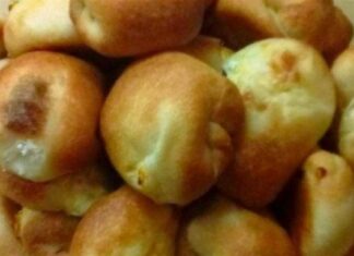 Τυροπιτάκια φούρνου έτοιμα σε χρόνο ρεκόρ