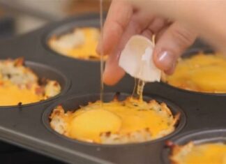 Έβαλε σε μια φόρμα κέικ αυγά, τυρί και ζαμπόν…Ο λόγος; Θα σας ξετρελάνει