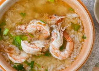 Γαριδόσουπα από την Βέφα Αλεξιάδου – Προσοχή στο λεμόνι