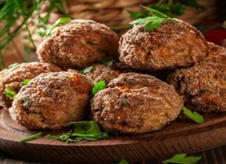 Πεντανόστιμα και αφράτα κεφτεδάκια τηγανητά