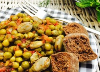 Κουκιά με αρακά από την Βέφα Αλεξιάδου – Πριν τα βγάλεις από την φωτιά ρίξε λεμόνι