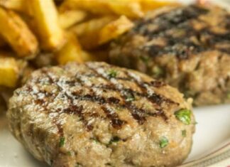 Πανεύκολα και γρήγορα μπιφτέκια που θα ξετρελάνουν μικρούς και μεγάλους
