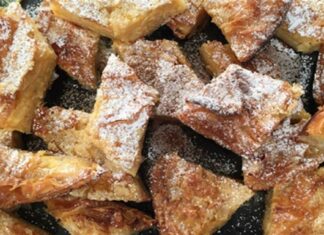 Γλυκιά πατσαβουρόπιτα με κανέλα και άχνη ζάχαρη από την Αργυρώ Μπαρμπαρίγου