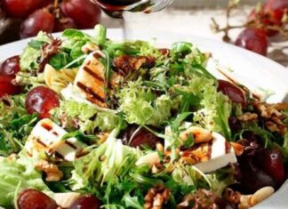 Σε 5 λεπτά στο πιάτο σου – Η απόλυτη gourmet φθινοπωρινή σαλάτα με σταφύλι και προσούτο