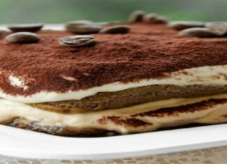 Γλυκό ψυγείου με κόστος λιγότερο από 5 ευρώ και μόνο 2 υλικά