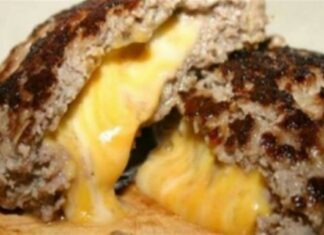 Μπιφτέκια με λιωμένο κασέρι – Τα μυστικά των γιαγιάδων για να είναι αφράτα