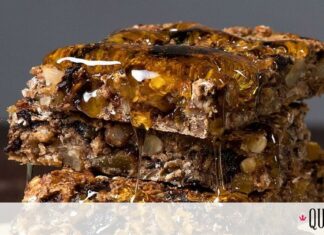 Άκης Πετρετζίκης: Ενεργειακές μπάρες αμυγδάλου με δαμάσκηνα